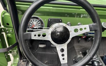 Ford-Bronco-1969-Green-Metallic-Black-28