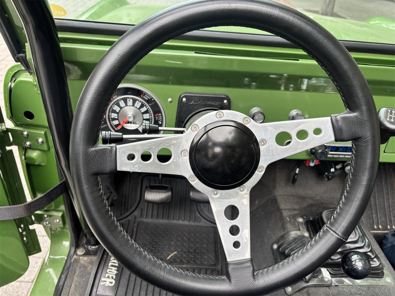 Ford-Bronco-1969-Green-Metallic-Black-28