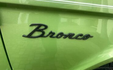 Ford-Bronco-1969-Green-Metallic-Black-32