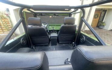 Ford-Bronco-1969-Green-Metallic-Black-35