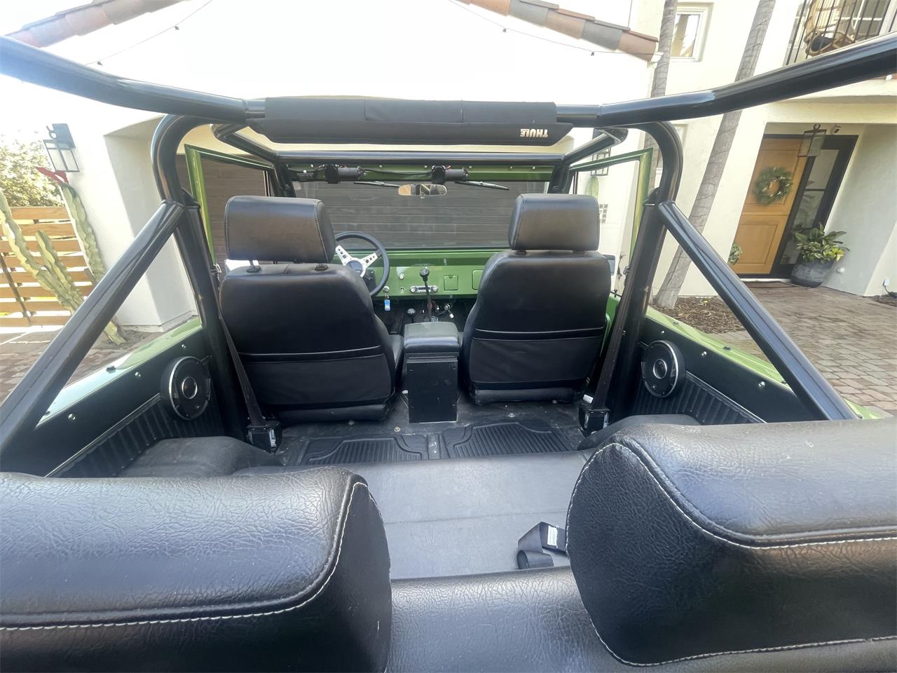 Ford-Bronco-1969-Green-Metallic-Black-35