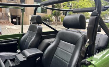 Ford-Bronco-1969-Green-Metallic-Black-45