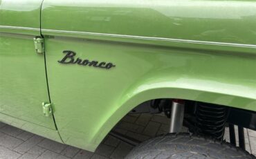Ford-Bronco-1969-Green-Metallic-Black-66