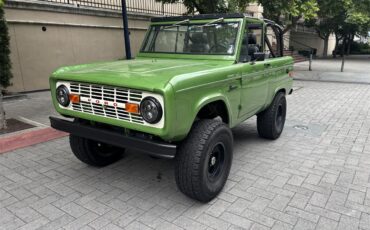 Ford-Bronco-1969-Green-Metallic-Black-70