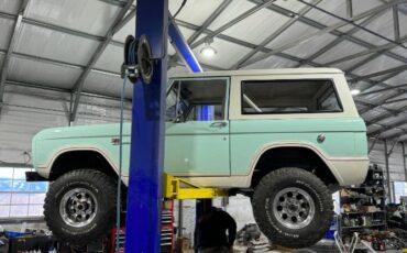 Ford-Bronco-1969-Light-Jade-1