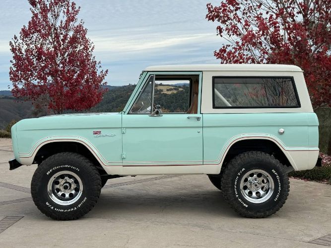 Ford-Bronco-1969-Light-Jade-14