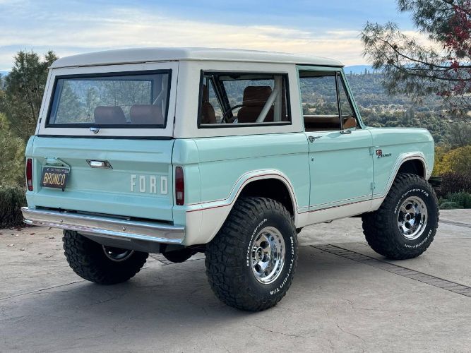 Ford-Bronco-1969-Light-Jade-17