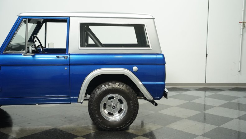 Ford-Bronco-1969-Royal-Blue-Black-28