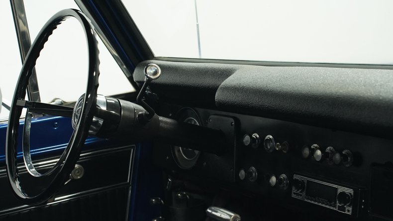 Ford-Bronco-1969-Royal-Blue-Black-3