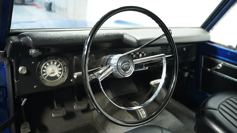 Ford-Bronco-1969-Royal-Blue-Black-40