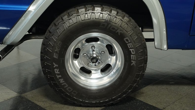 Ford-Bronco-1969-Royal-Blue-Black-8
