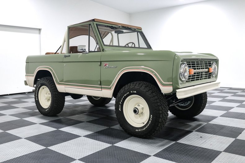 Ford-Bronco-1970-Galapagos-Green-Brown-10