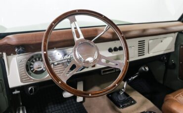 Ford-Bronco-1970-Galapagos-Green-Brown-16