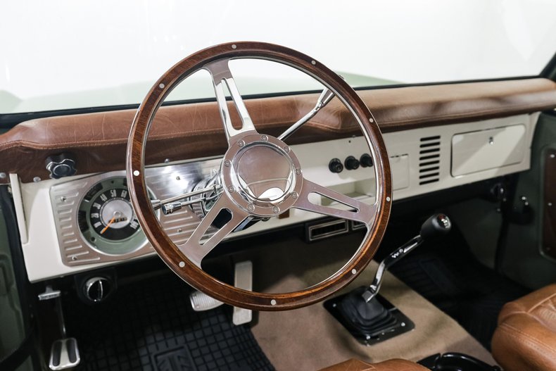 Ford-Bronco-1970-Galapagos-Green-Brown-16