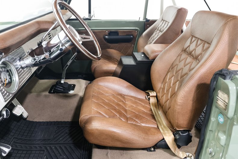 Ford-Bronco-1970-Galapagos-Green-Brown-18