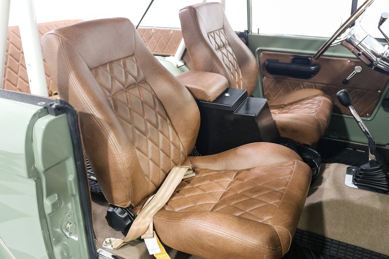 Ford-Bronco-1970-Galapagos-Green-Brown-24