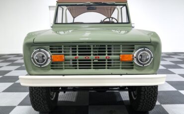 Ford-Bronco-1970-Galapagos-Green-Brown