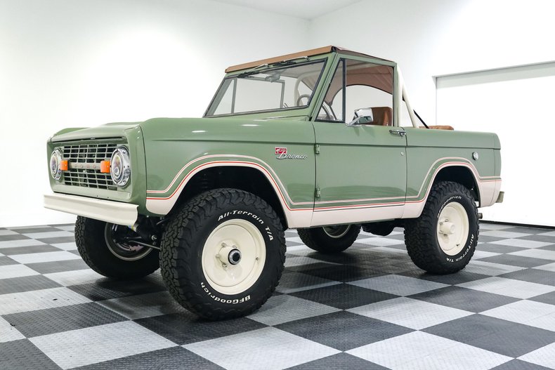 Ford-Bronco-1970-Galapagos-Green-Brown-5