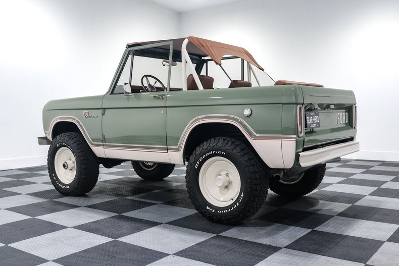 Ford-Bronco-1970-Galapagos-Green-Brown-7