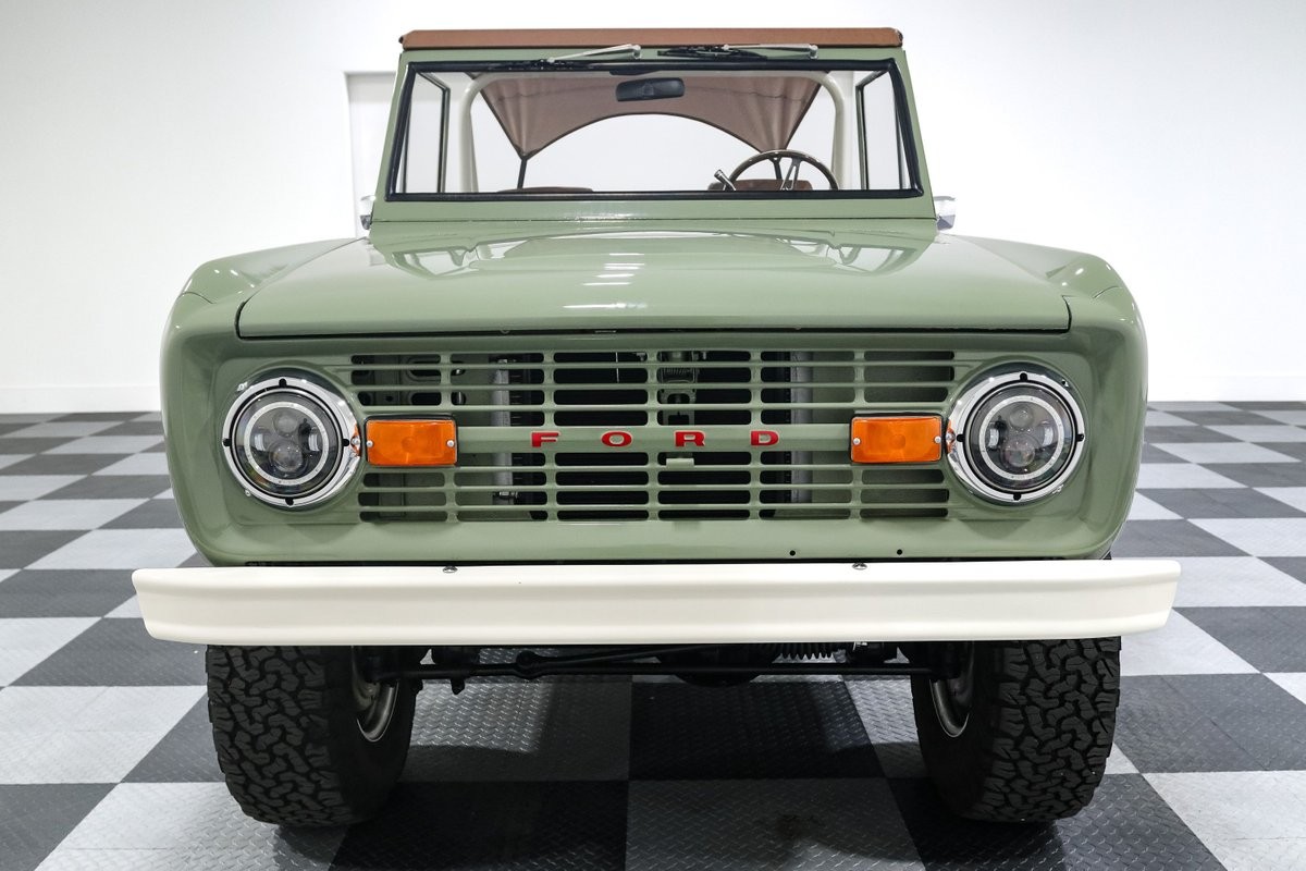 Ford-Bronco-1970-SUV-1