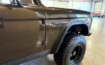 Ford-Bronco-1970-SUV-12