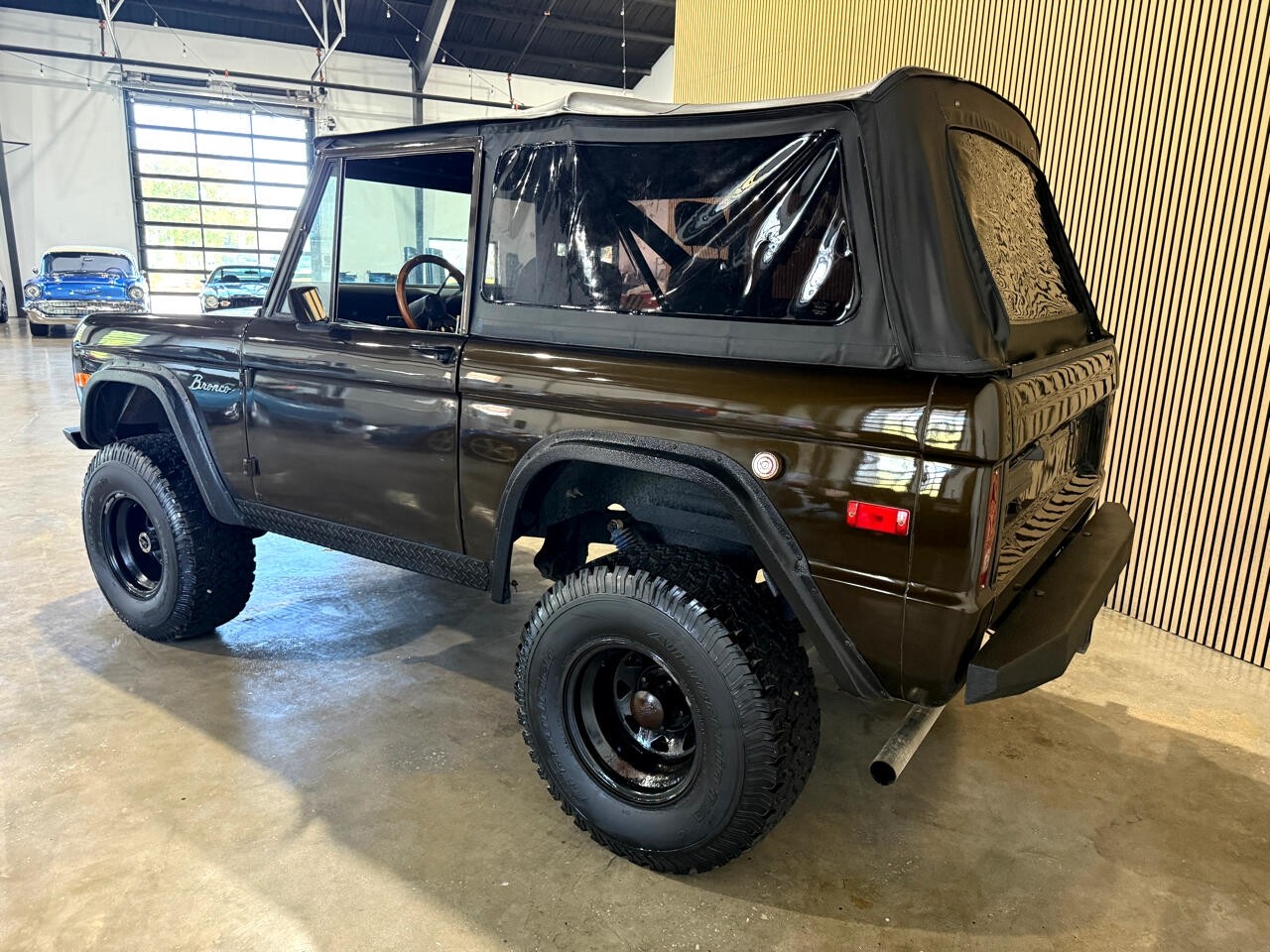 Ford-Bronco-1970-SUV-17