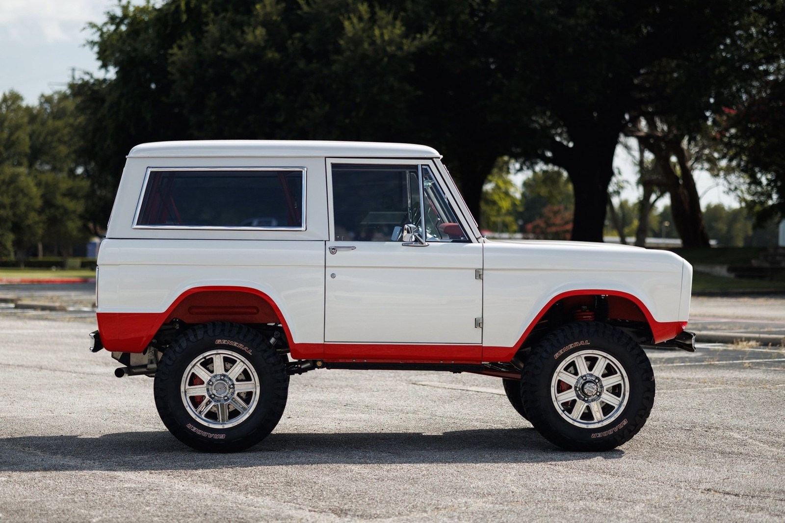 Ford-Bronco-1970-SUV-19