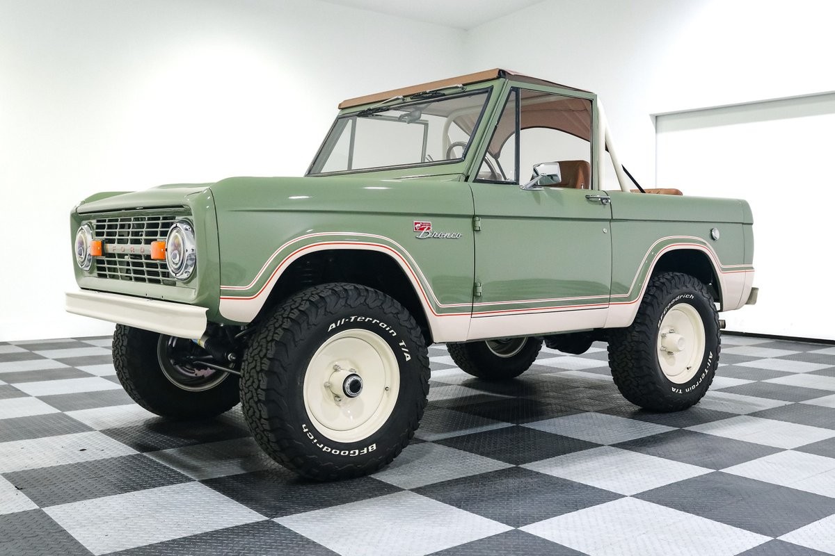 Ford-Bronco-1970-SUV-2