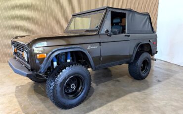 Ford-Bronco-1970-SUV-2