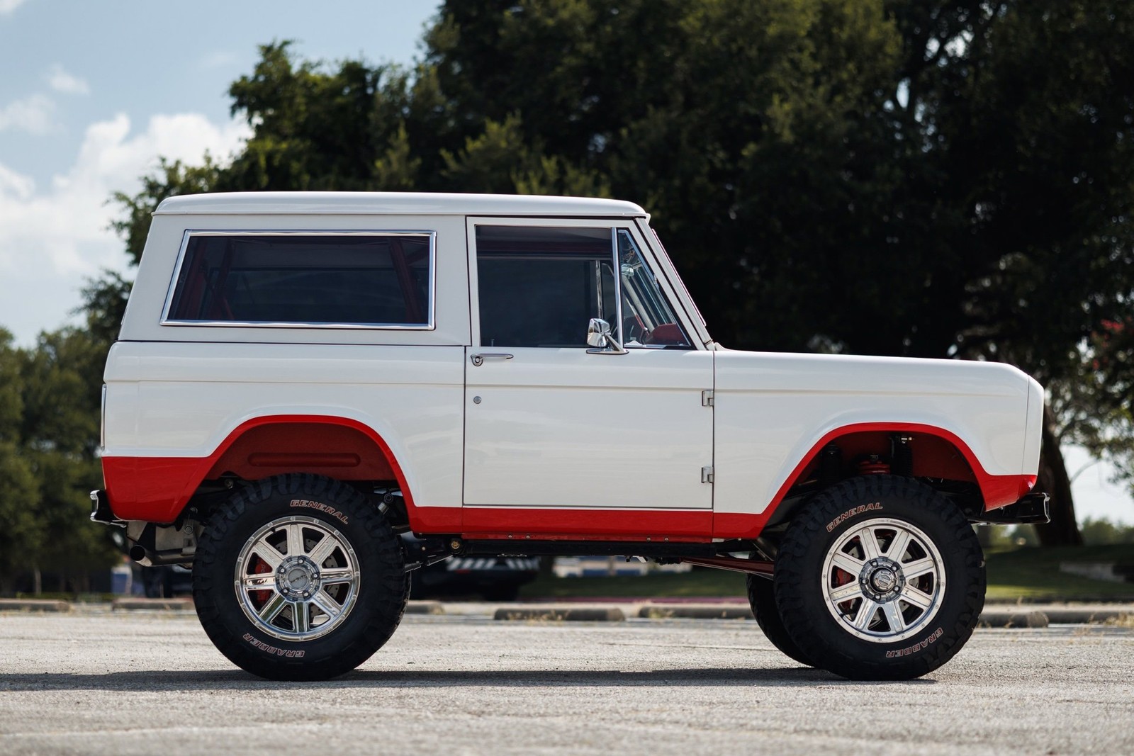Ford-Bronco-1970-SUV-20