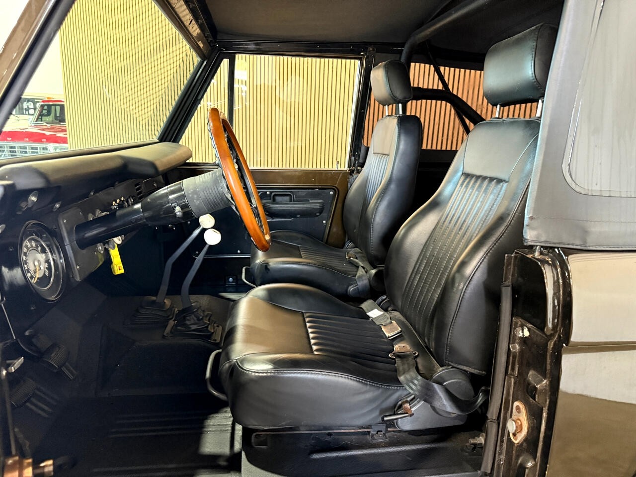 Ford-Bronco-1970-SUV-20