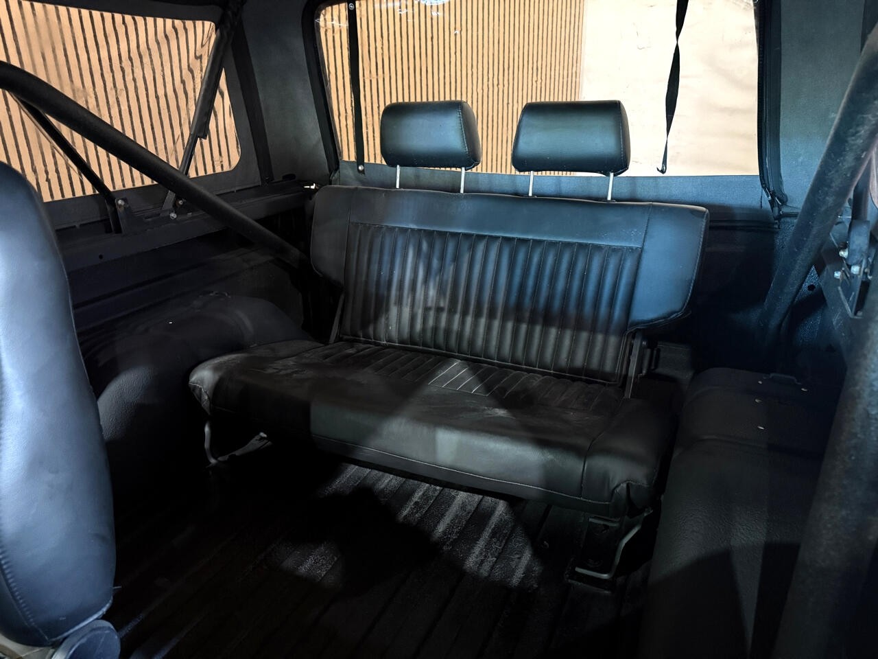 Ford-Bronco-1970-SUV-28
