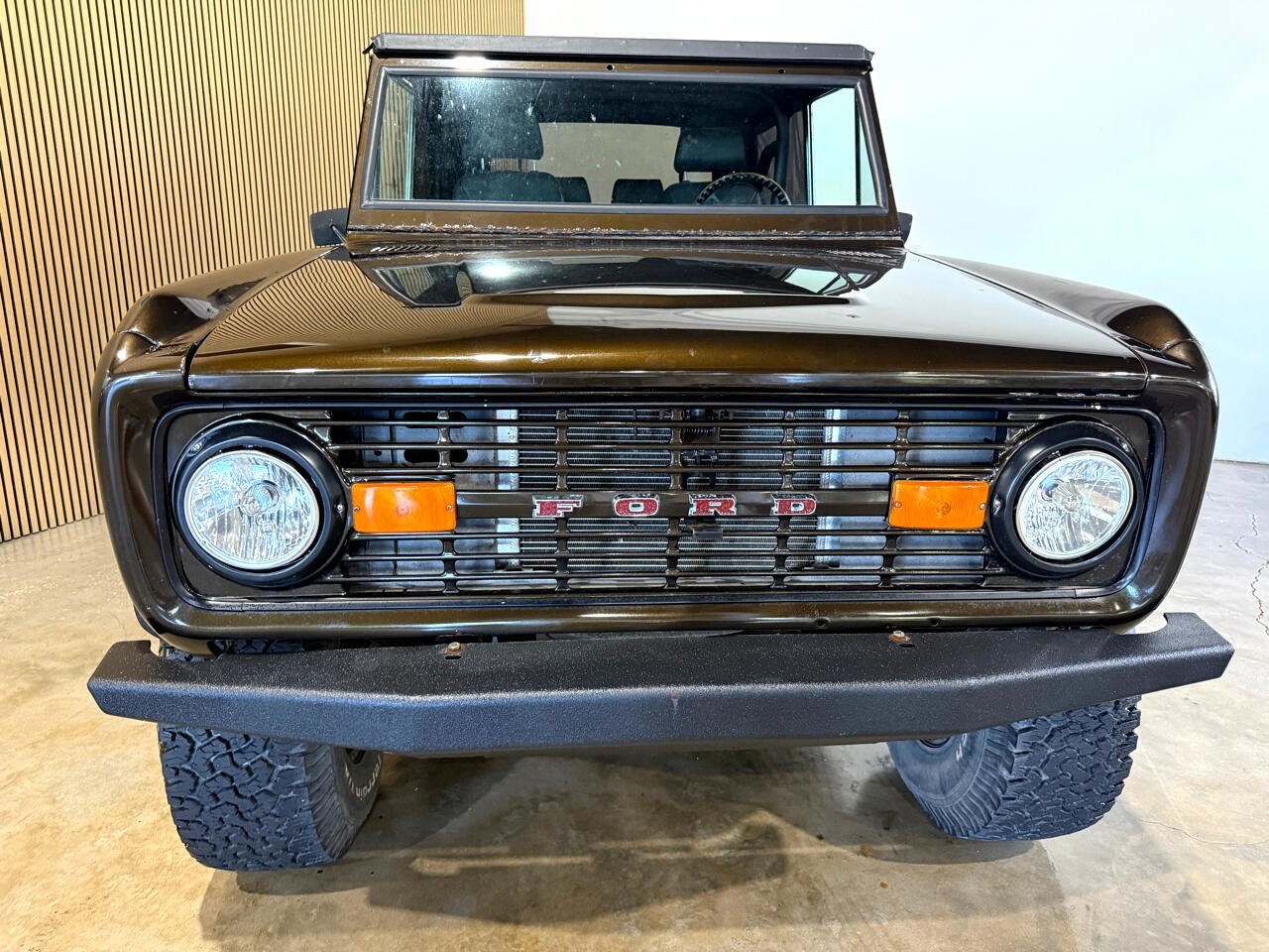 Ford-Bronco-1970-SUV-33