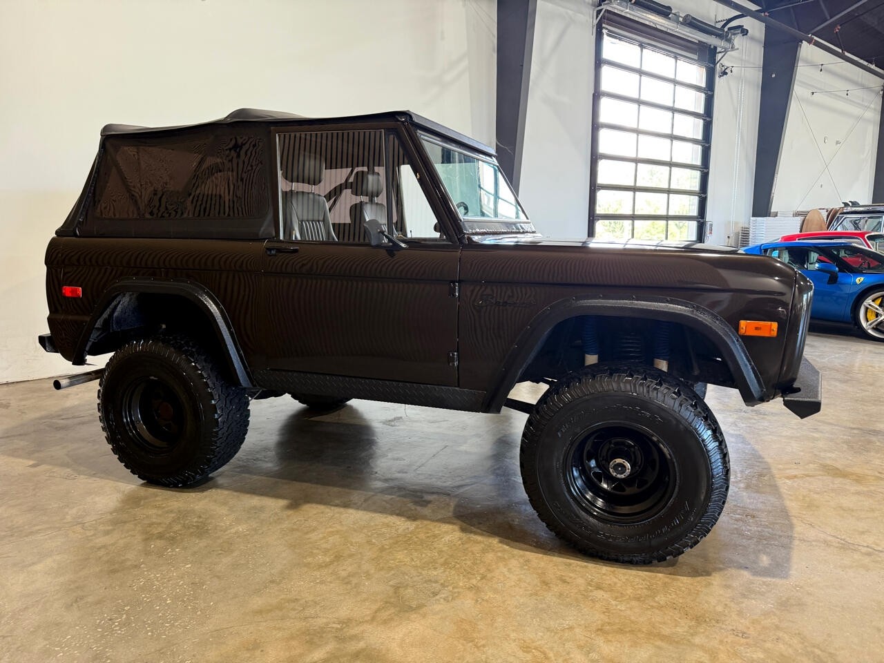 Ford-Bronco-1970-SUV-9