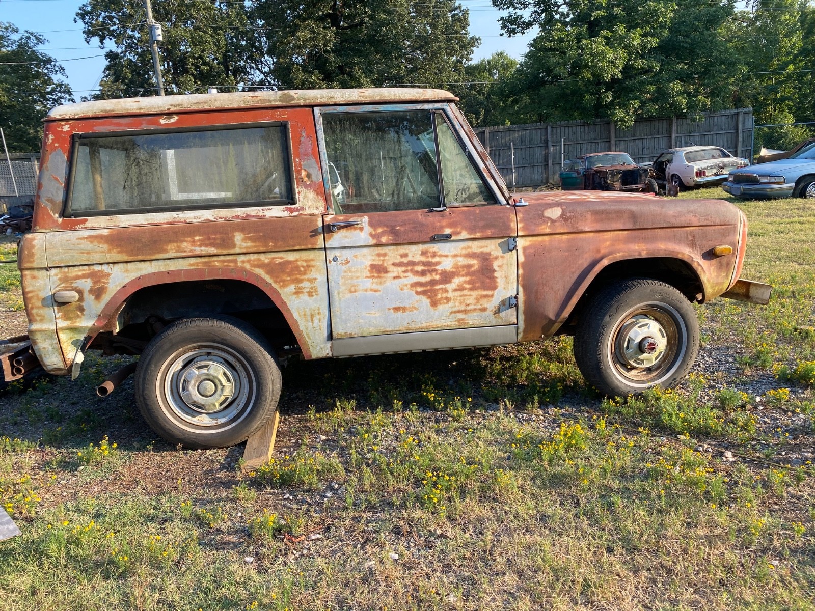 Ford-Bronco-1971-SUV-6