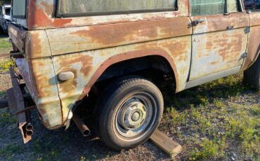 Ford-Bronco-1971-SUV-7