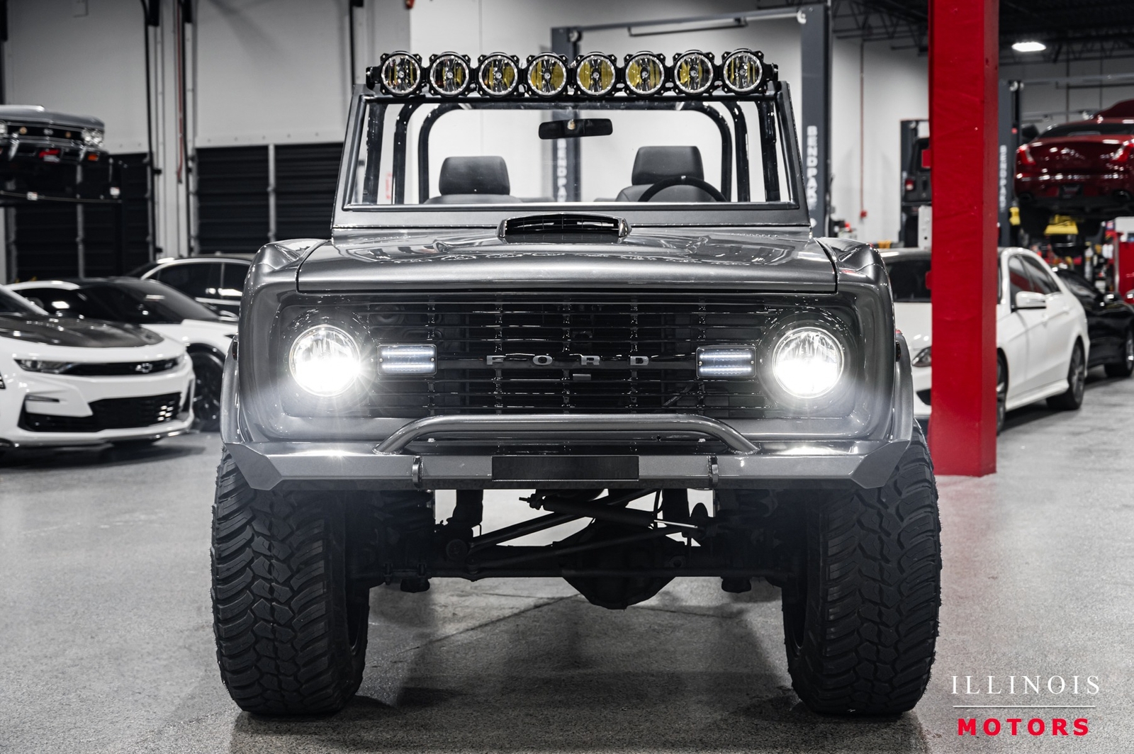 Ford-Bronco-1971-SUV-7