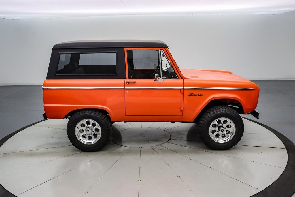 Ford-Bronco-1972-3