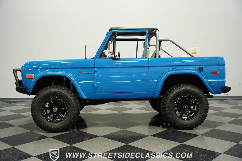 Ford-Bronco-1972-Bahama-Blue-White-10