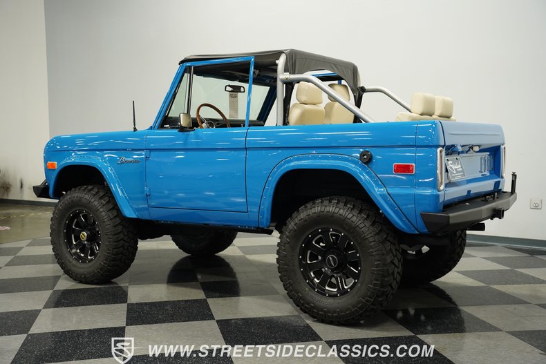 Ford-Bronco-1972-Bahama-Blue-White-11