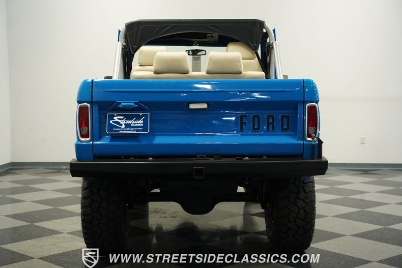 Ford-Bronco-1972-Bahama-Blue-White-13