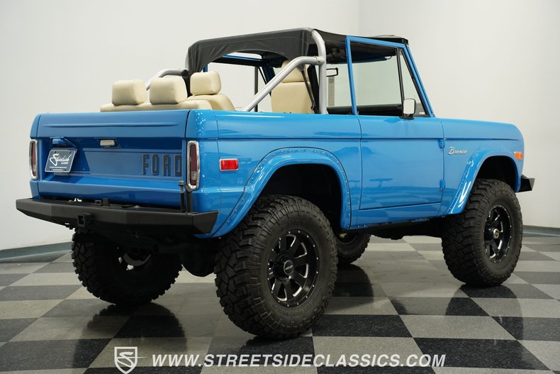 Ford-Bronco-1972-Bahama-Blue-White-15