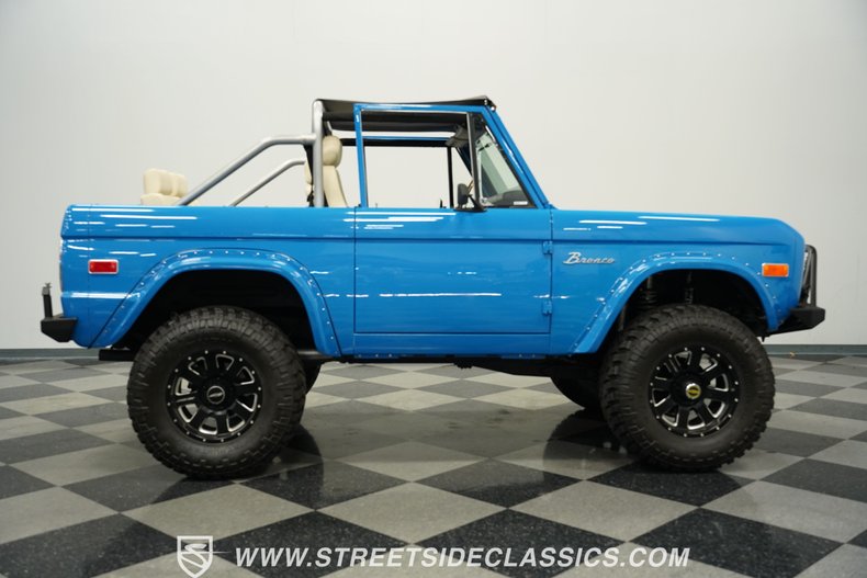 Ford-Bronco-1972-Bahama-Blue-White-17