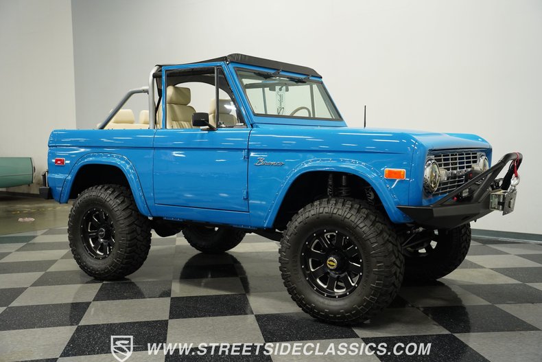 Ford-Bronco-1972-Bahama-Blue-White-18
