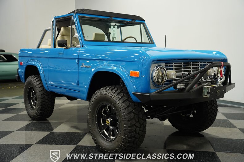 Ford-Bronco-1972-Bahama-Blue-White-19