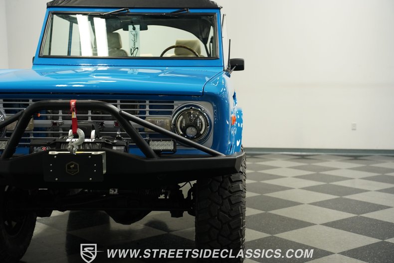 Ford-Bronco-1972-Bahama-Blue-White-22