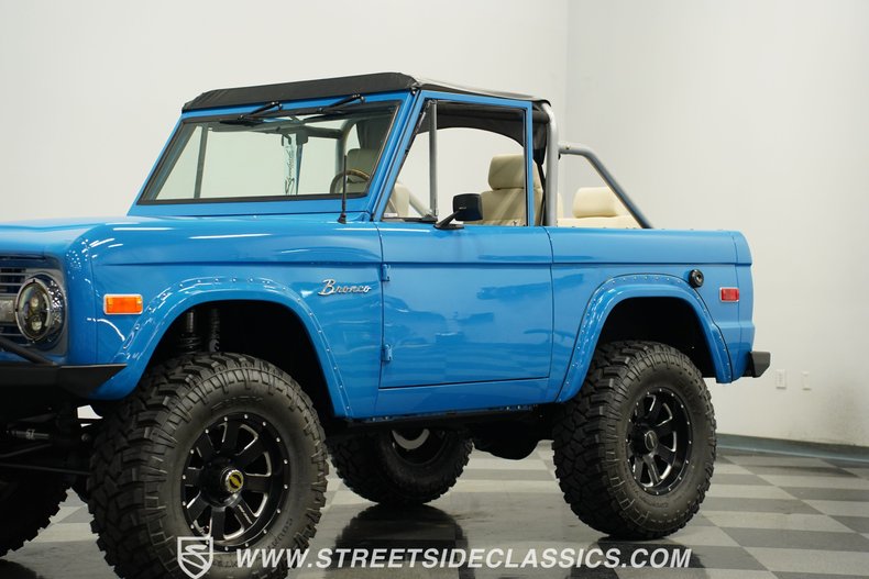 Ford-Bronco-1972-Bahama-Blue-White-24
