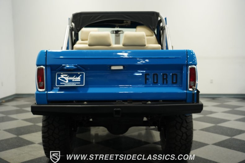 Ford-Bronco-1972-Bahama-Blue-White-25