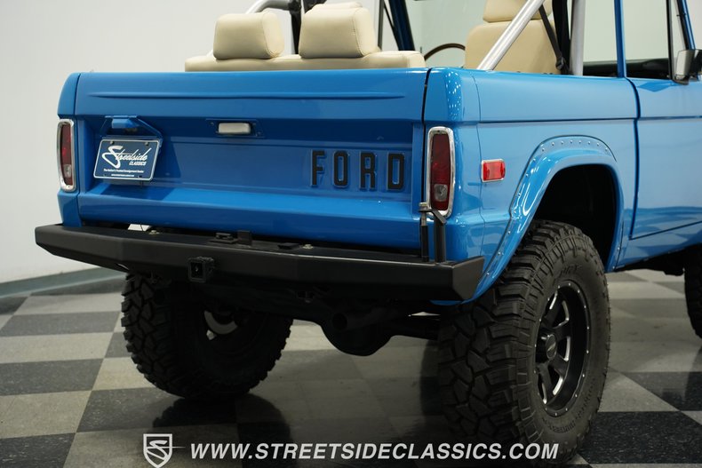 Ford-Bronco-1972-Bahama-Blue-White-26