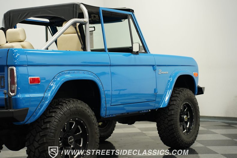 Ford-Bronco-1972-Bahama-Blue-White-28